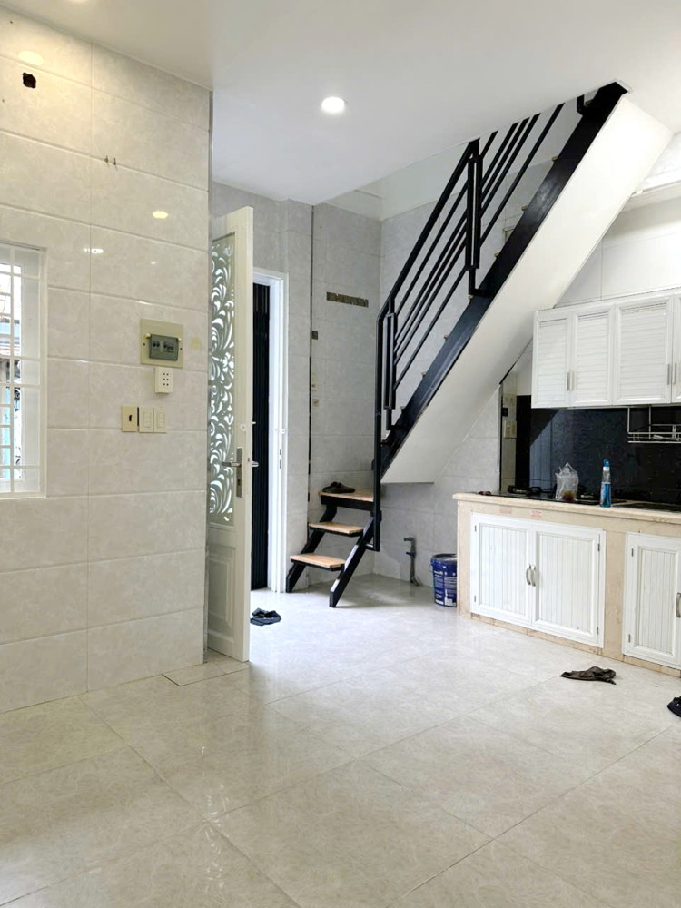 Nhà 2 Lầu Vài Bước Ra Mặt Tiền Hưng Phú P9q8 (P.chánh Hưng)