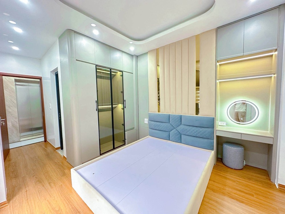 Nhà Đẹp 6 Tầng Đội Cấn, Ba Đình - Thang Máy - 35 M2 - Mt 4 M - 11,7 Tỷ
