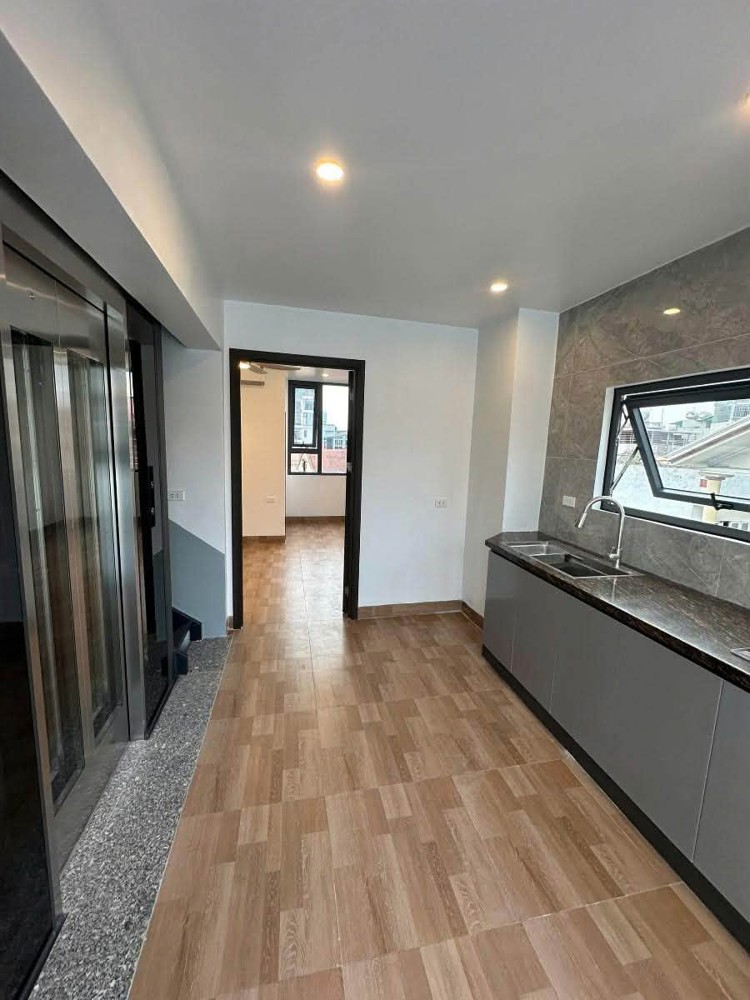 Nhà Đẹp Xuân Đỉnh, Bắc Từ Liêm – Gara Ô Tô – 70 M2 – 6 Tầng Thang Máy - Mt 5M - 294 Triệu/m²