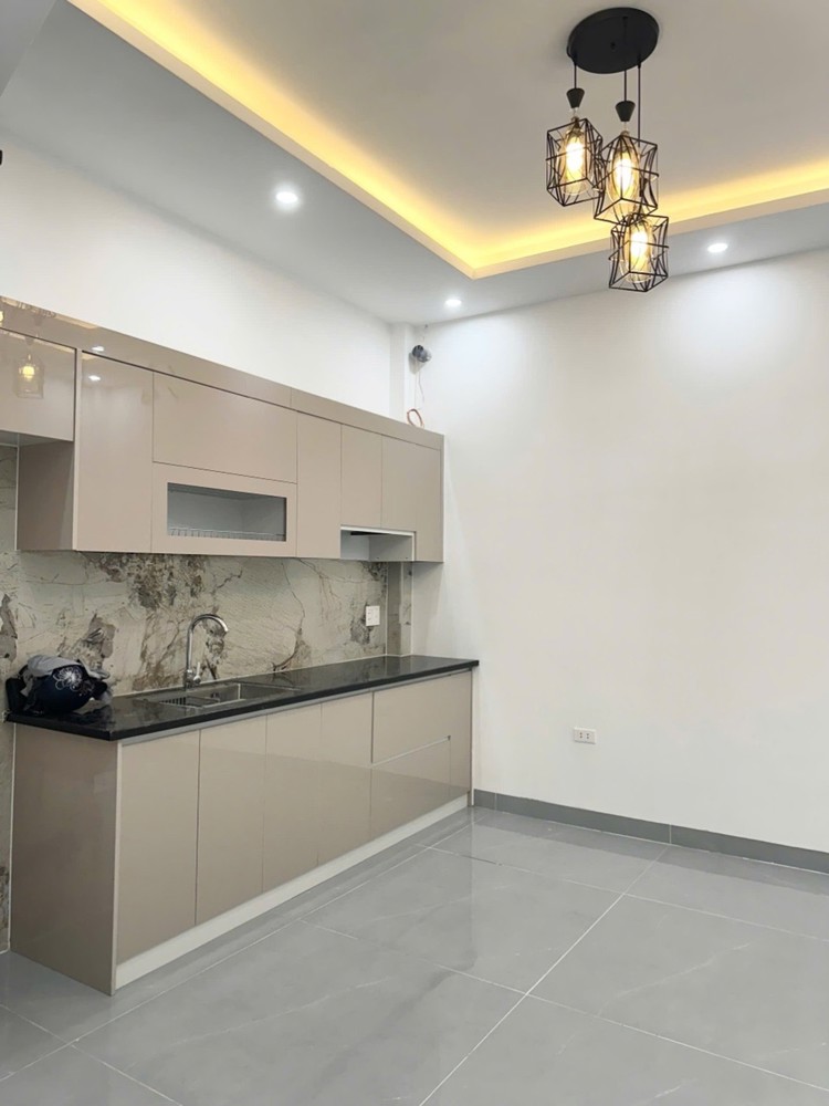 Bán Nhà 3 Tầng Lạch Tray - Khu Trung Tâm Sầm Uất