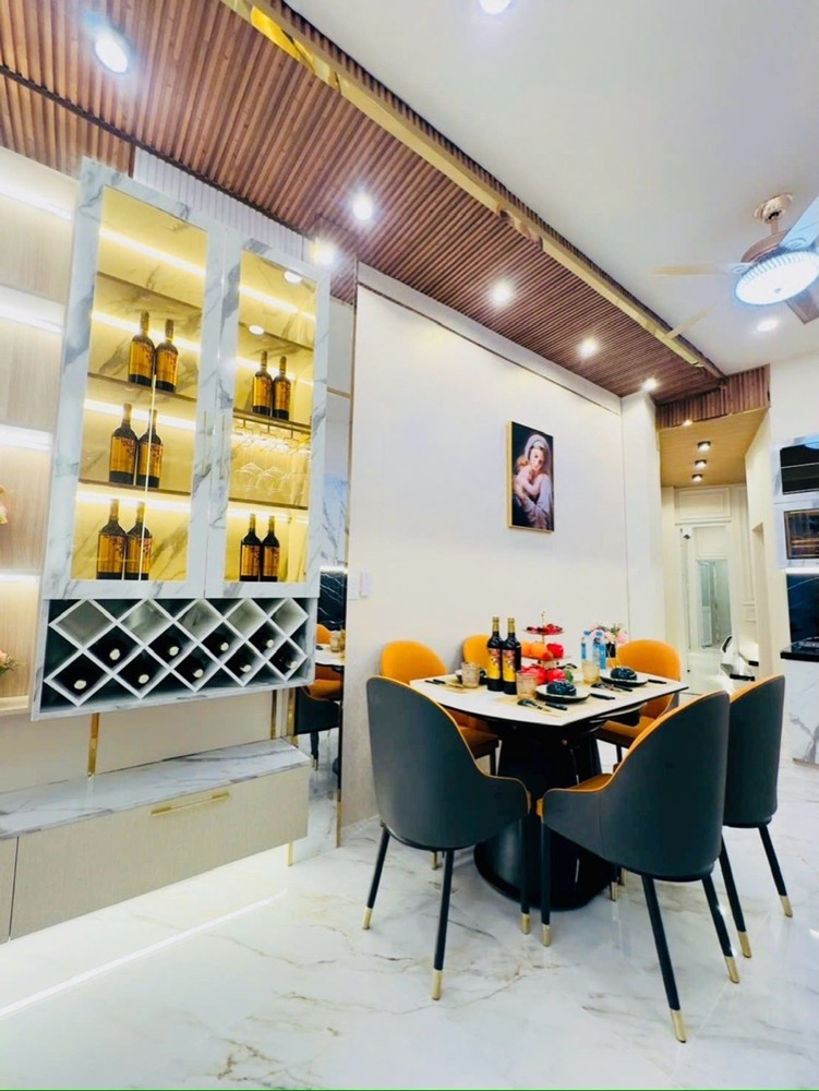 Nguyễn Thanh Tuyền - Lê Văn Sỹ - Gần Sân Bay, 51M2, 3.5X17.5, Full Nội Thất - Chỉ 6 Tỷ 7