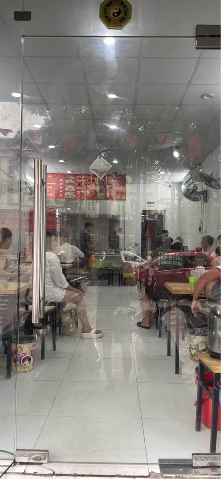 Sang Nhượng Quán Bún Bò Huế Tại Số 90 Ngõ 165 Chùa Bộc, Hà Nội