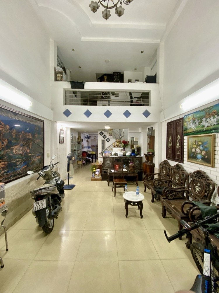 Bán Nhà Mặt Tiền Cao Lỗ -Trung Tâm Quận 8 - 5 Tầng- 60M² - Nhỉnh 11 Tỷ - Lh 0784968131
