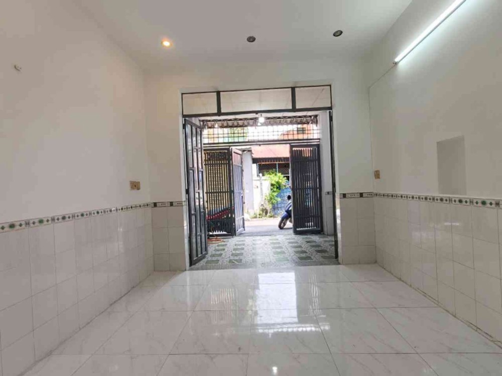 [D5890] Nhà Hxh 2 Tầng Cạnh Chợ Xóm Mới Lê Đức Thọ, Giá 4.X Tỷ