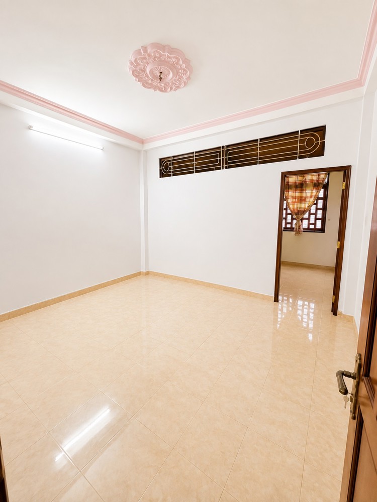 Cho Thuê Nhà Nb Tân Sơn Nhì 80M² -3Tầng, 20Triệu - Khu Văn Phòng
