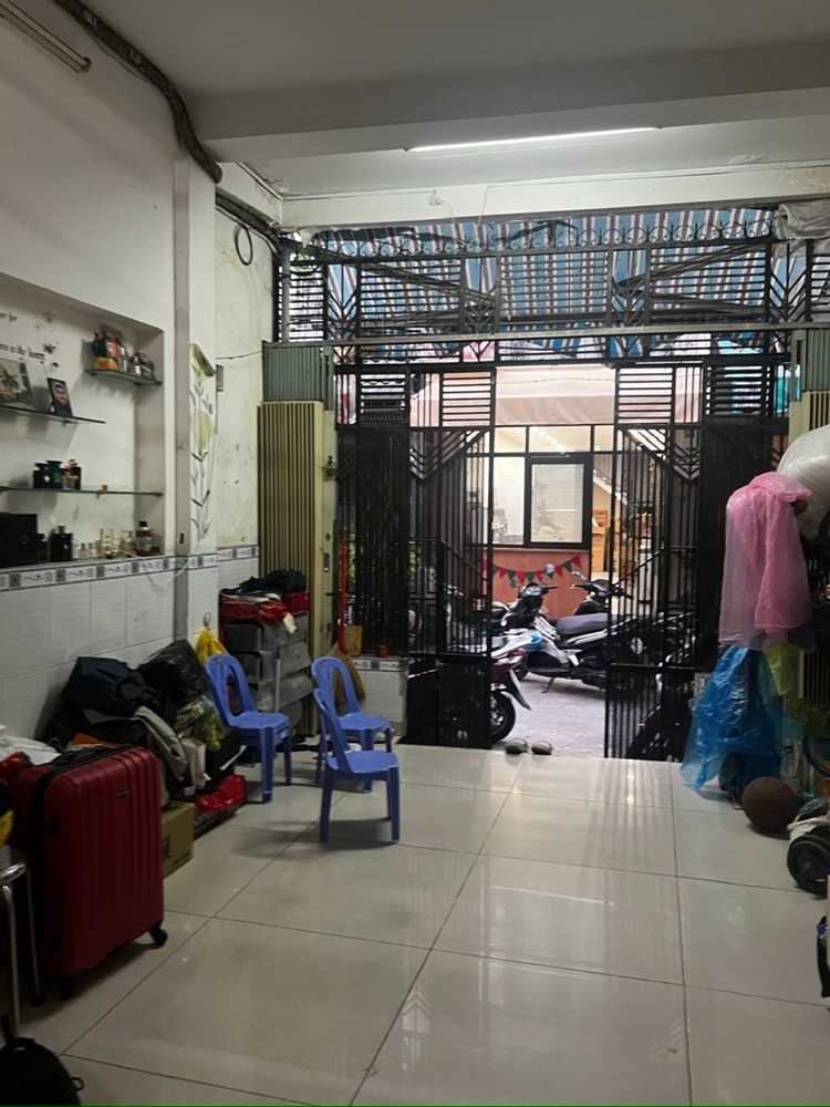 Trường Sa (Gần Phạm Văn Hai ) 38M² (3.8×11m) 3 Tầng Hẻm Xe 7 Chỗ Tới Cửa 7.95 Tỷ