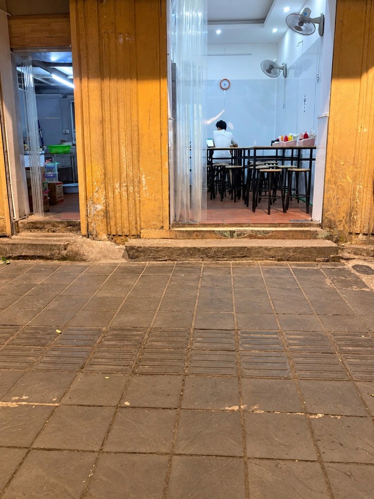 Sang Nhượng Mặt Bằng Kinh Doanh Mặt Đường Tạ Quang Bửu, Hai Bà Trưng, Hà Nội Chỉ 10Tr Có Gác
