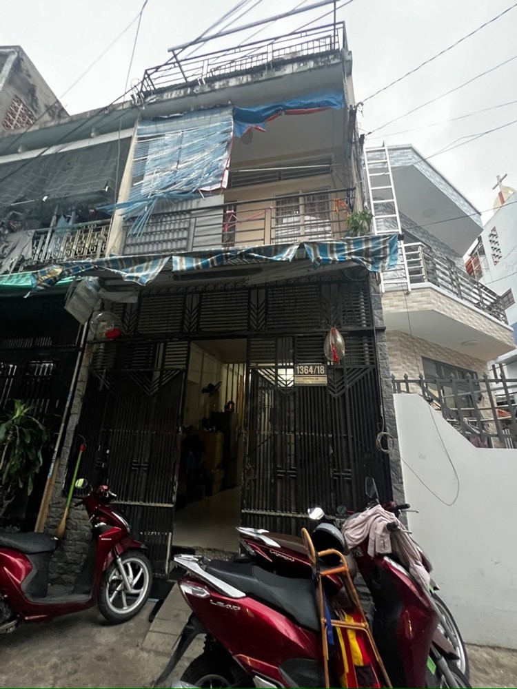 Nhà 38M² - Kt 3.8×11m - 3 Tầng - 3Pn - Hẻm Ô Tô Thông - Cách Trường Sa Vài Bước - 7.95 Tỷ