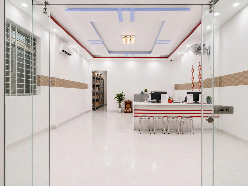 Bán Nhà 2 Mặt Tiền Lạc Long Quân, Gần Hòa Bình, Đầm Sen, 5,8X16m, 2 Tầng - 2Pn, 14,9 Tỷ