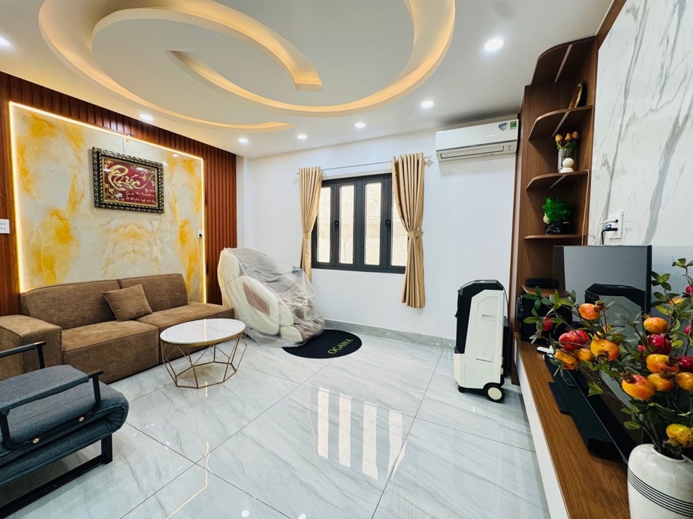 Chỉ 6.8 Tỷ - Nhà 5 Tầng Đúc Mới - 220M2 Sàn - Hẻm Ô Tô Thông - Ngang 4.6M Ô Tô Vào Nhà - Kề Tân