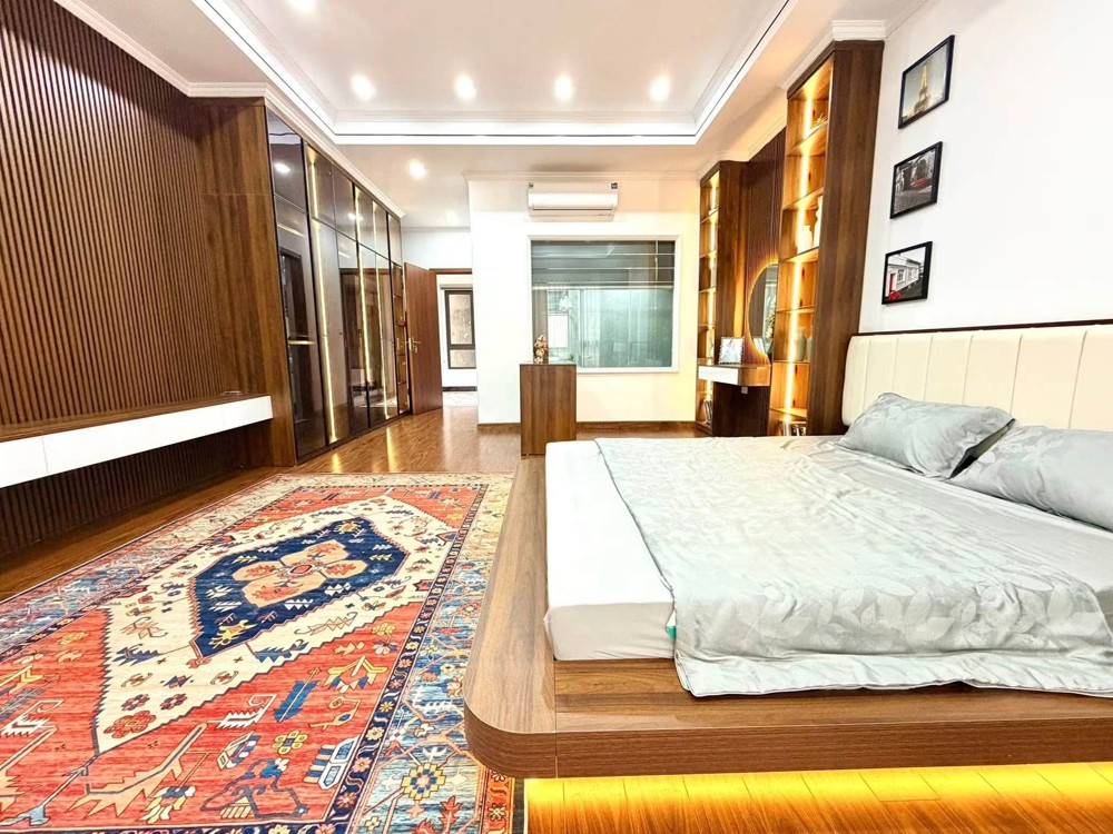 La Thành, Đống Đa – Nhà Đẹp Nội Thất Đẳng Cấp – 58M² – 6 Tầng – Mt 5M – 310Tr/m²