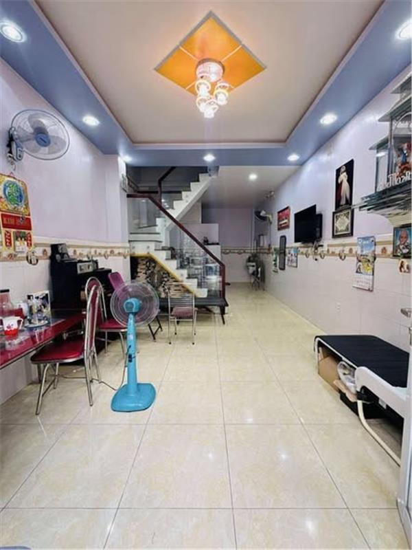 Phạm Văn Hai – Sát Trường Sa Hẻm 5M 44M² 3 Tầng 4Pn