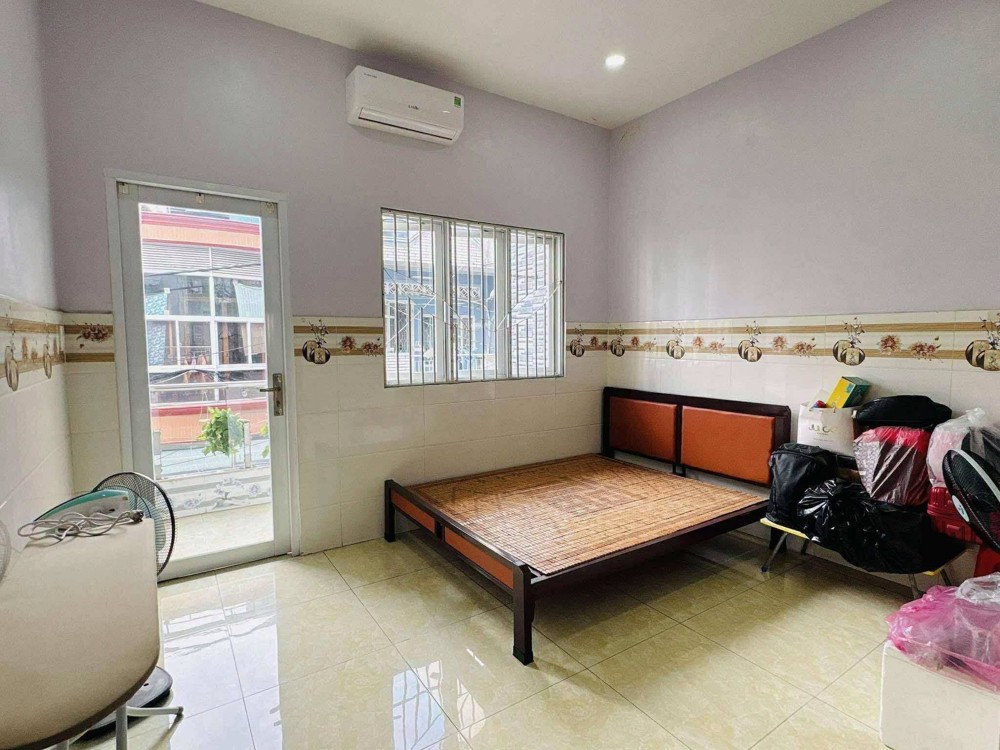 Phạm Văn Hai – Sát Trường Sa Hẻm 5M 44M² 3 Tầng 4Pn