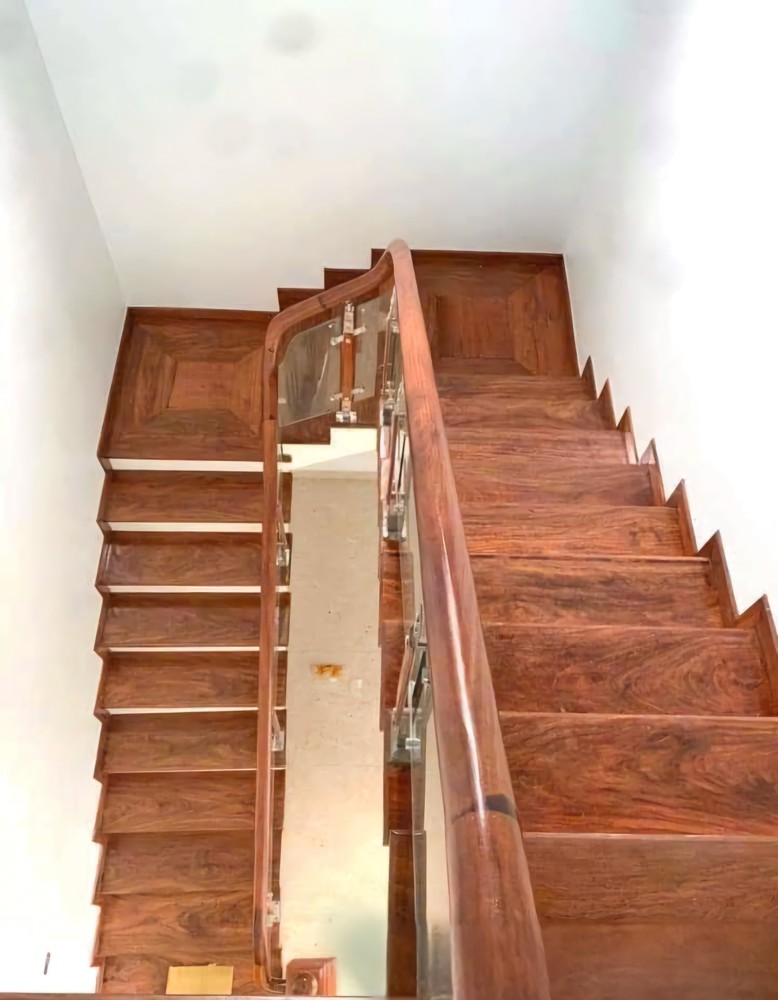Nhà Tôi Cho Thuê Nhà, 122M2_ 5T; Huỳnh Thúc Kháng, Nguyên Hồng -39 Tr
