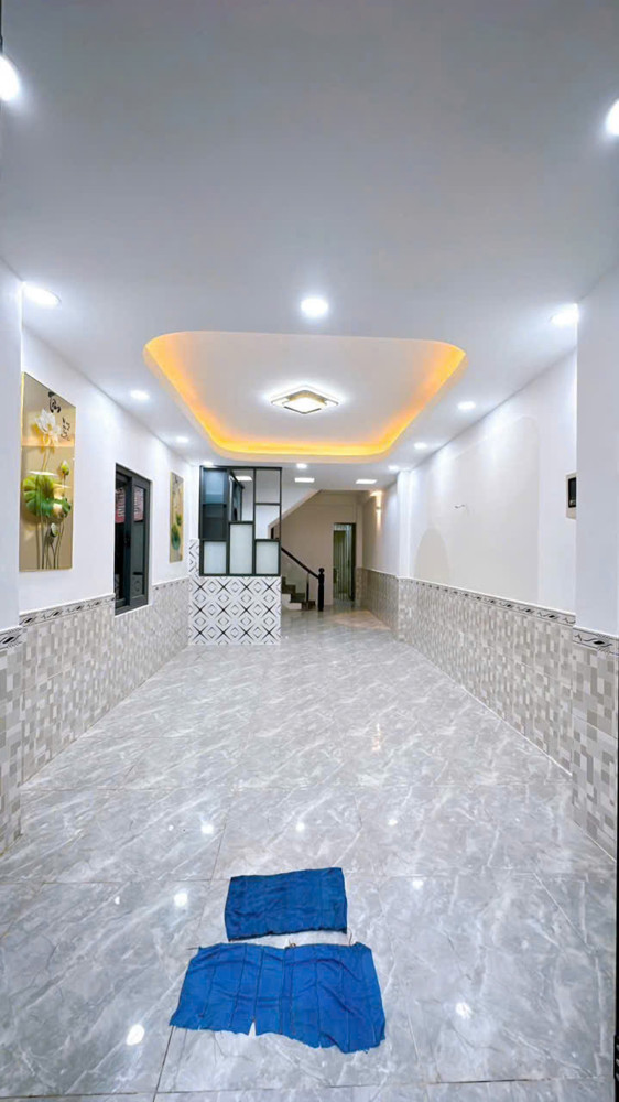 Bán Nhà Ngang 3.1 X 10.5 - 4 Tấm Có 5Đ