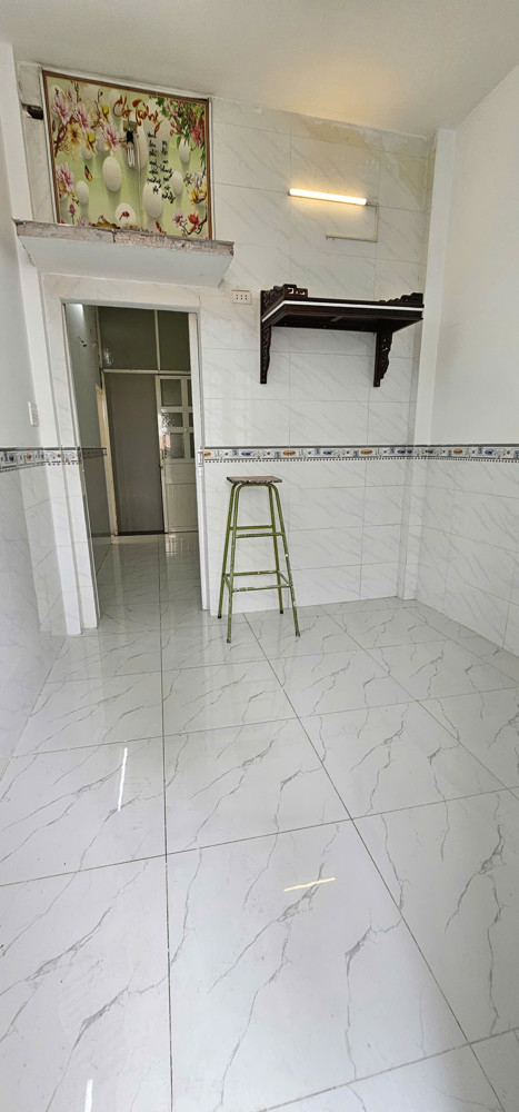 Bán Nhà Sát Mặt Tiền Xe Hơi Ngang 3 Dài 9 Nở 5 M Đúc Bê Tông Có 3Đ