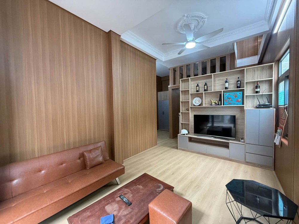 Nhà 2 Tầng Kiệt Trần Cao Vân, Có Chổ Đậu Ô Tô Thoải Mái Chỉ Vài Bước Chân