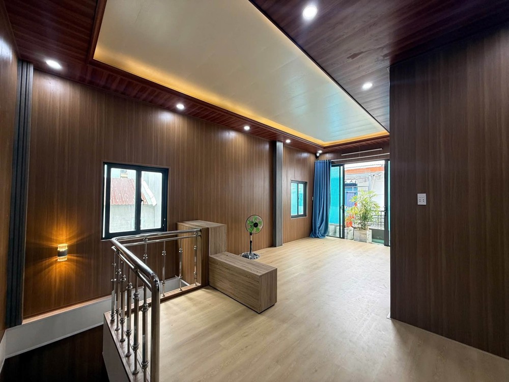 Nhà 2 Tầng Kiệt Trần Cao Vân, Có Chổ Đậu Ô Tô Thoải Mái Chỉ Vài Bước Chân