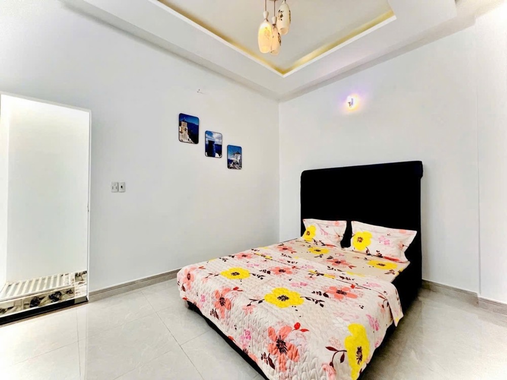 [K5899*] Nhà Vuông Vức Mới Đẹp Cạnh Chợ Xóm Mới - Giá 5.X Tỷ