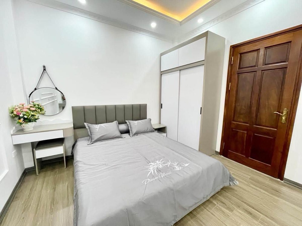 Huỳnh Thúc Kháng – 6 Tầng Thang Máy – Xây Mới – Ngõ Thông – 33M² – Mt 4,4M – 288Tr/m²