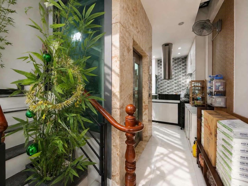 Phan Xích Long – Hẻm Nhựa Ô Tô – Nhà 5 Tầng Có Thang Máy – 58M²