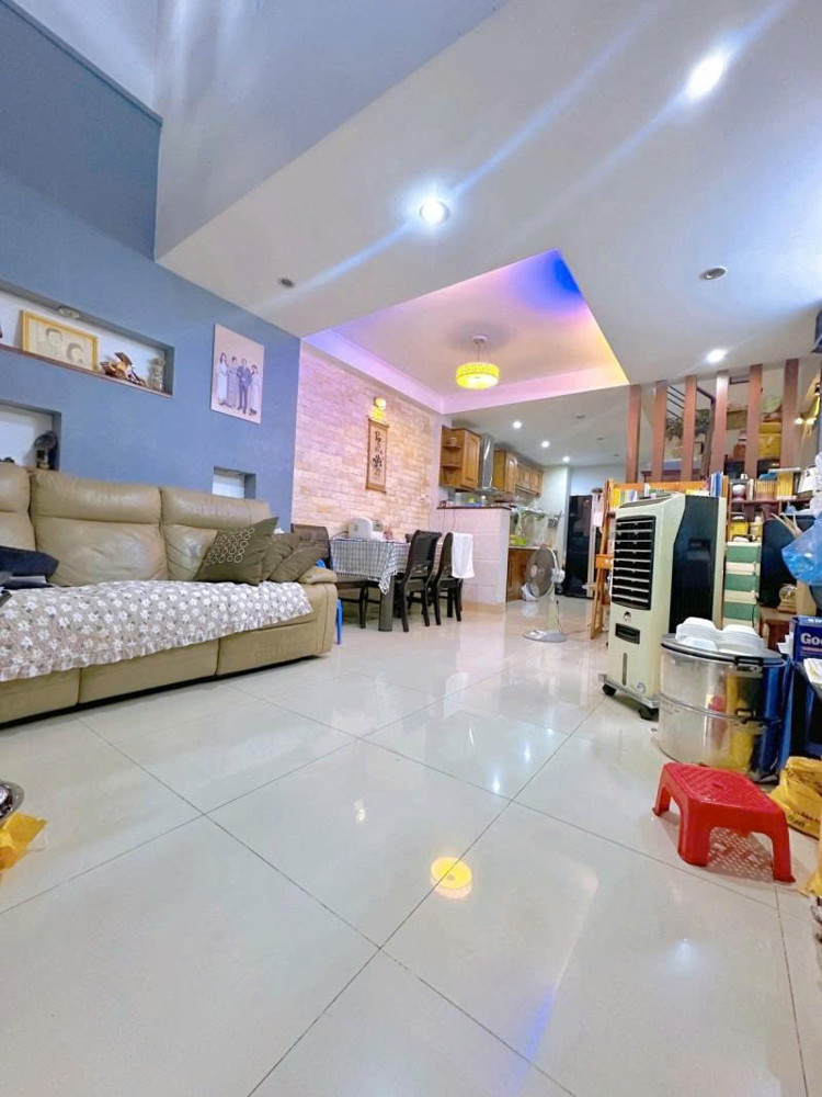 Bán Nhà Mặt Tiền Thống Nhất - Ngay Bệnh Viện Hồng Đức, 4X18m, 5 T - 5Pn, Sổ A4, 11,5 Tỷ,