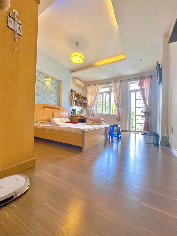 Bán Nhà Mặt Tiền Thống Nhất - Ngay Bệnh Viện Hồng Đức, 4X18m, 5 T - 5Pn, Sổ A4, 11,5 Tỷ,