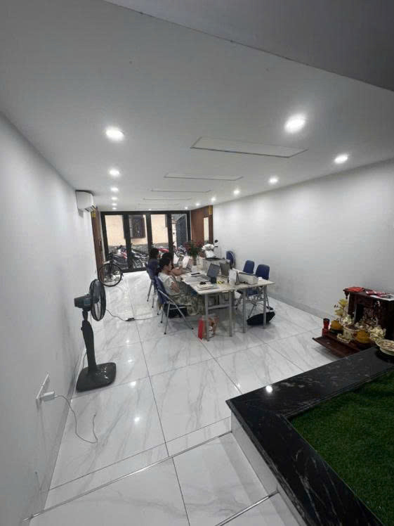 Có Mặt Bằng Tầng 1 Cần Cho Thuê Tại Khu Yên Hòa (Trung Kính Đường Đôi) - Cầu Giấy - Hà Nội