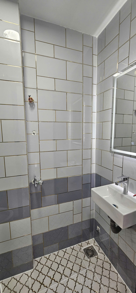 Bán Nhà Mới Quận 4 Không Quy Hoạch Dtsd 46 M2 Chỉ 3Đ Sát Mặt Tiền Xe Hơi