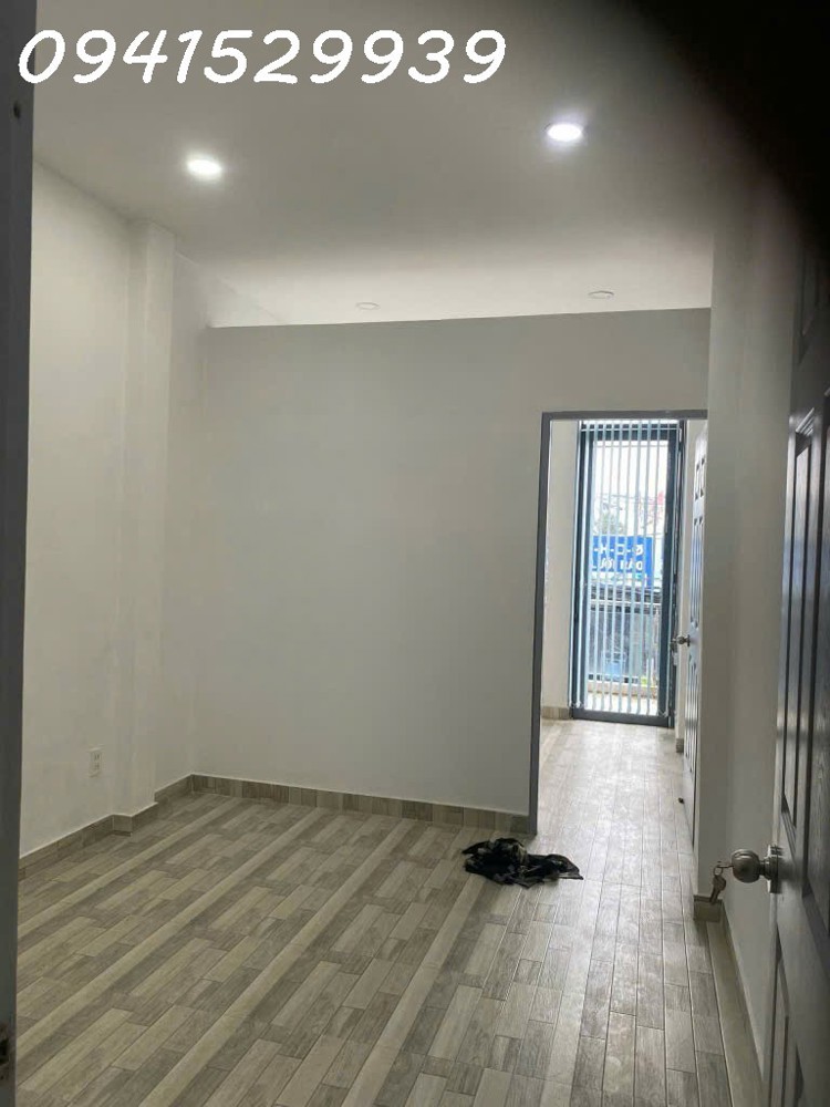 Bán Nhà Măt Phố Ngô Chí Quốc -Giá 4Ty300