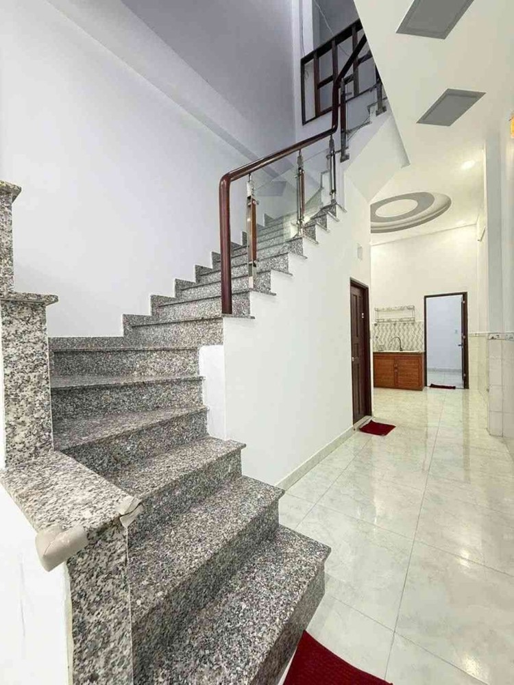 D2878* Nhà Hxh Nở Hậu 5.3M Cạnh Chợ Xóm Mới - Giá 4.X Tỷ