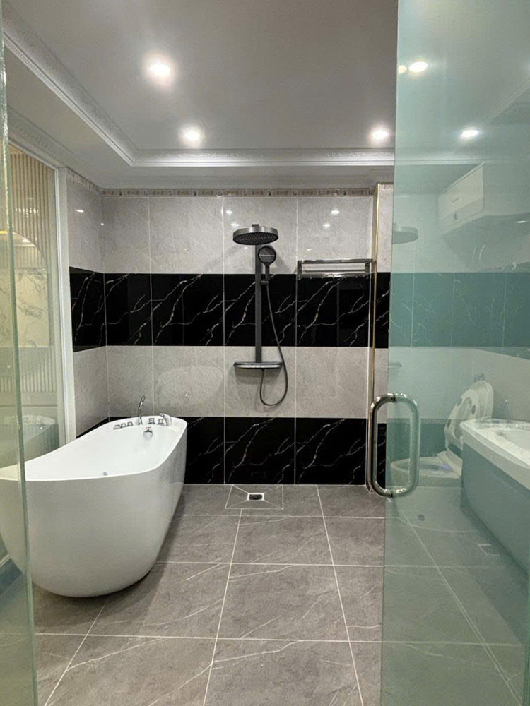 Bán Nhà Nguyễn Văn Linh 65M 7 Tầng Mt5m Thang Máy Gara Ô Tô Nhỉnh 19 Tỷ