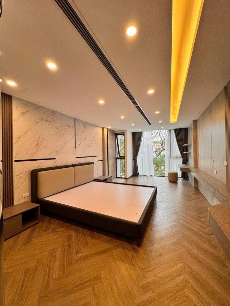 Bán Nhà Hoa Lâm 60M 7 Tầng Mt4.1m Ô Tô Tránh Kinh Doanh Nhỉnh 21 Tỷ