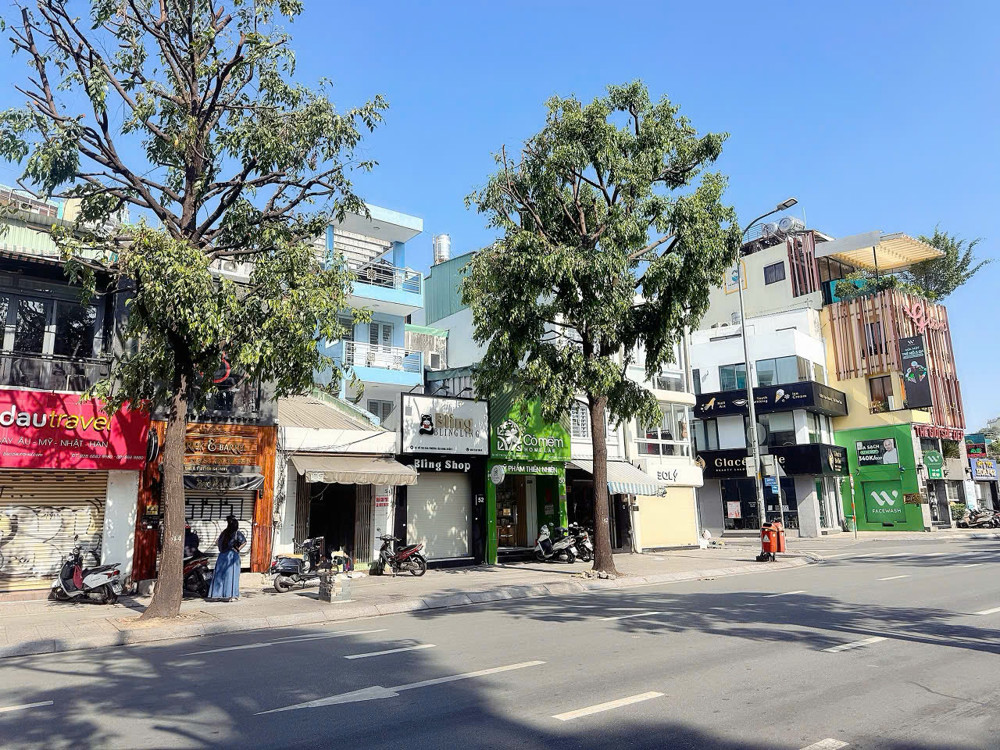 Bán Nhà 4 Tầng Mặt Tiền Kd Đ. Võ Thị Sáu, Quận 1 - Ngay Nhà Thờ Tân Định Màu Hồng - View Công Viên