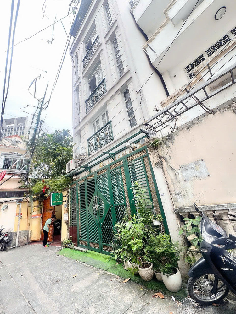 Bán Đất Hxh Đ.phạm Viết Chánh, P.nguyễn Cư Trinh, Quận 1 - Dt 69M2 - Ngang Lớn 4,6M*15m - Chủ Tặng