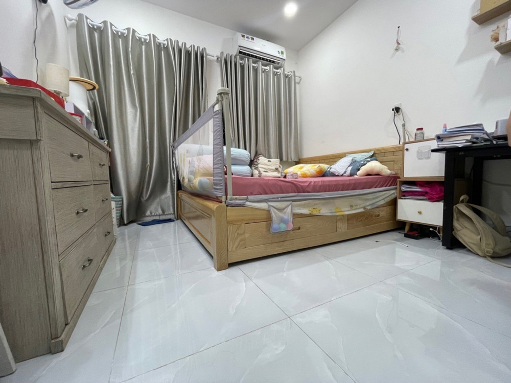 H2879 Nhà Vuông Vức Có S.thượng Gần Chợ An Nhơn - Giá 3.X Tỷ
