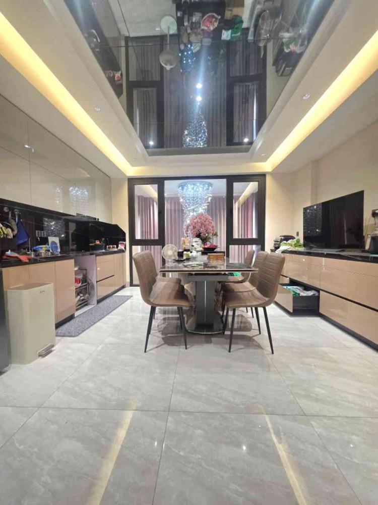 Bán Nhà Ngọc Thụy 60M2, 7 Tầng Thang Máy, Gara Ô Tô, Nội Thất Xịn- 23.6 Tỷ