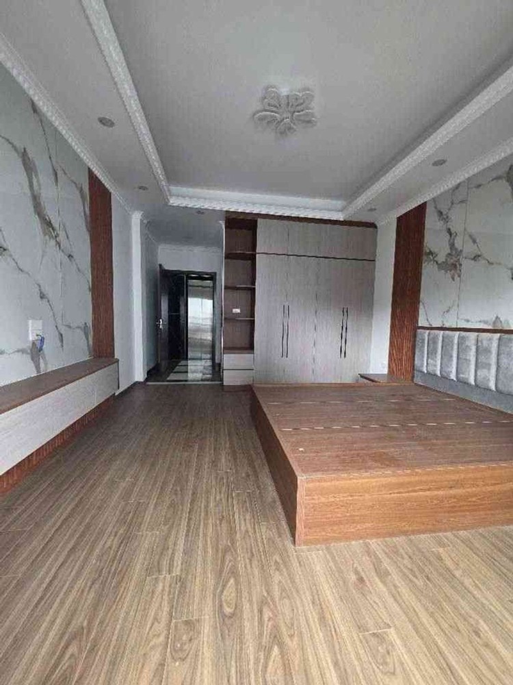Bán Nhà Tư Đình, Long Biên 40M2- 6 Tầng Thang Máy- Ô Tô Tránh Đỗ- 13 Tỷ