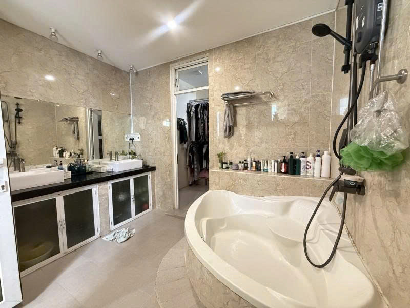Bán Nhà Mặt Tiền Hậu Giang - Gần Kinh Dương Vương, 11X20m, 5 Tầng - 6Pn, Chỉ 36,9 Tỷ