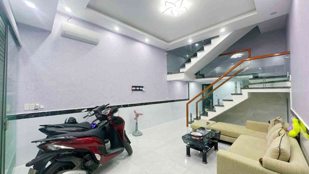 Hàng Hiếm Nguyễn Công Trứ - Hồ Sen - Nhà Độc Lập