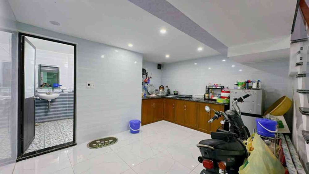 Hàng Hiếm Nguyễn Công Trứ - Hồ Sen - Nhà Độc Lập