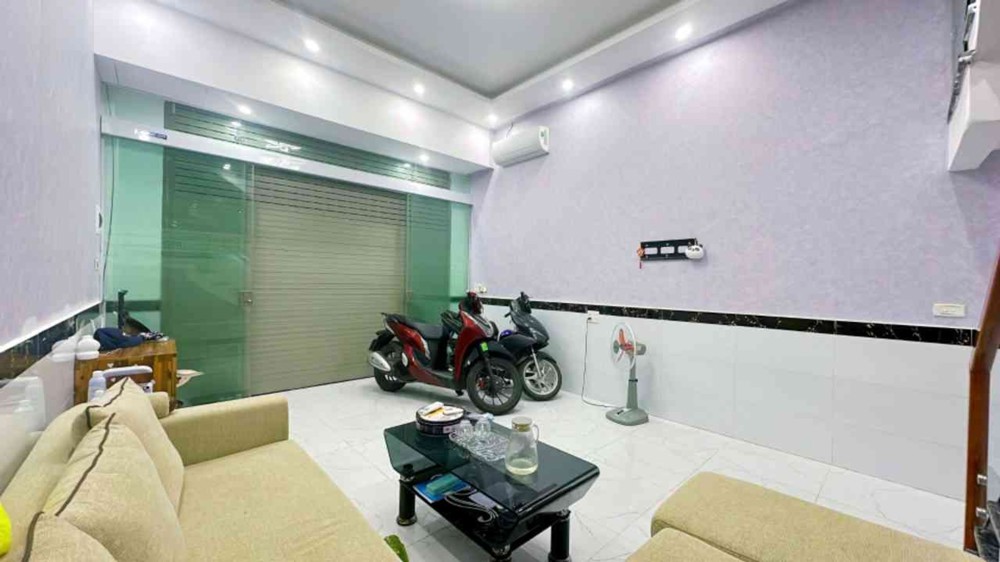 Hàng Hiếm Nguyễn Công Trứ - Hồ Sen - Nhà Độc Lập