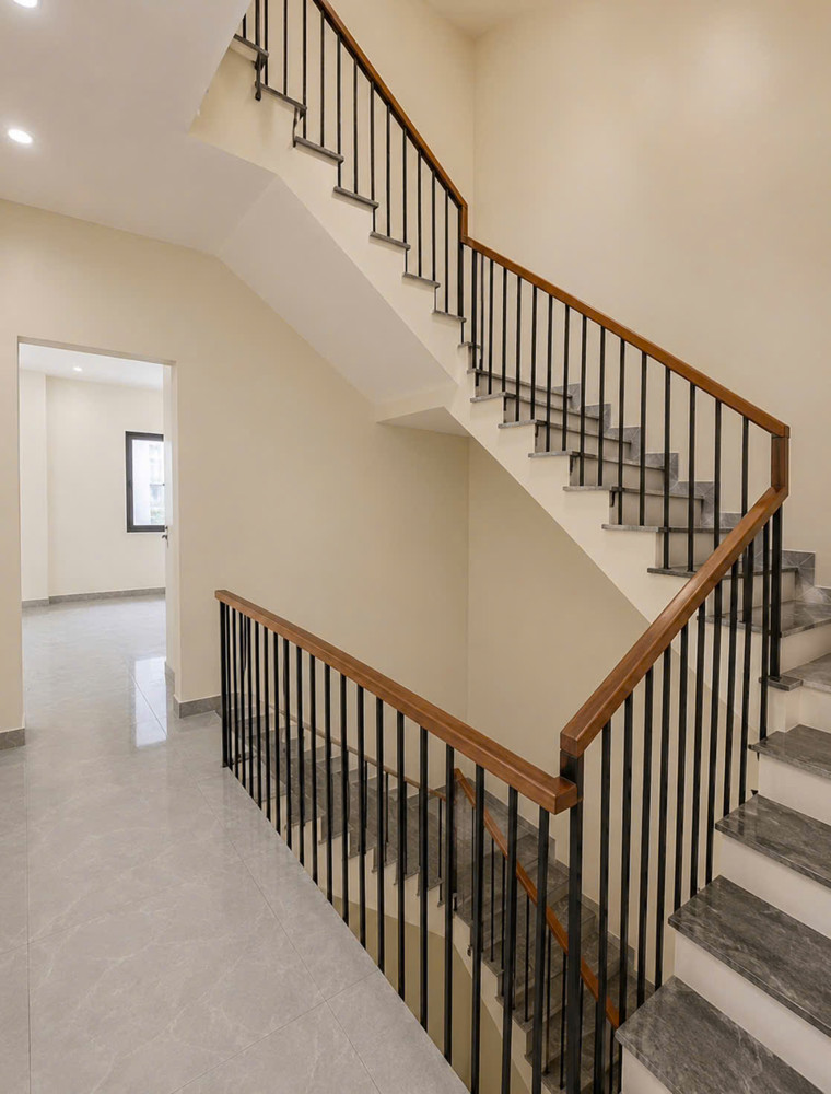 Mặt Tiền Kinh Doanh Lạc Long Quân - Ngã Tư Bảy Hiền - 60M² - Nhà Mới