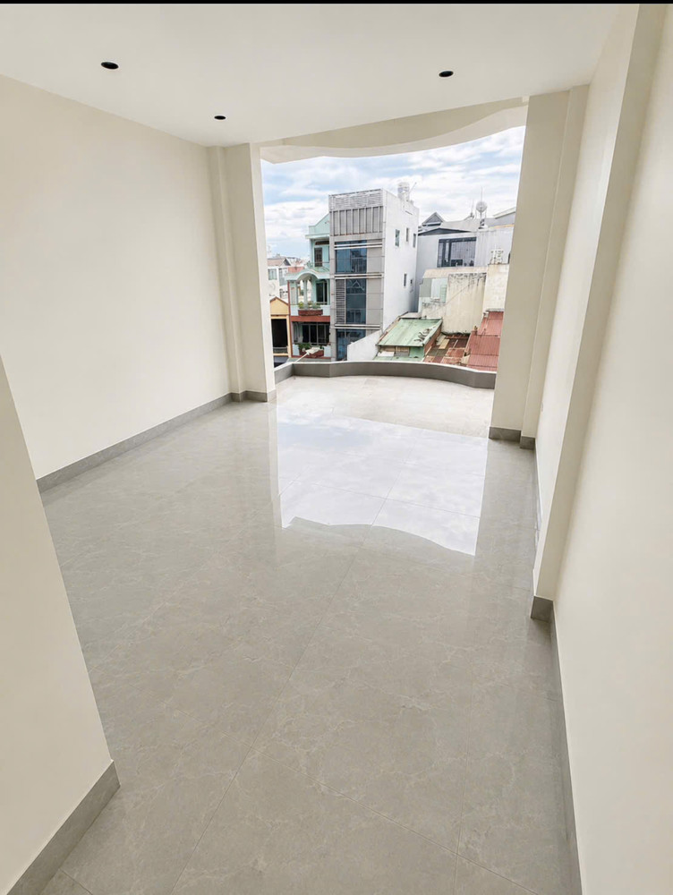 Mặt Tiền Kinh Doanh Lạc Long Quân - Ngã Tư Bảy Hiền - 60M² - Nhà Mới