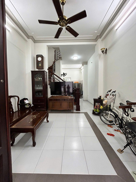 Nhà Đẹp - Giá Tốt - Chính Chủ Cần Bán Nhanh Căn Nhà Đẹp Vị Trí Tại Quận Gò Vấp, Tp Hcm