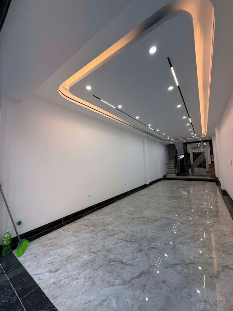 Phân Lô 918 Quân Đội – Vỉa Hè – Ô Tô Tránh – Gara – Thang Máy 46M² X 6 Tầng – Full