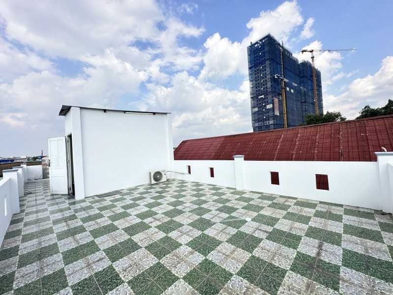 Bán Nhà 3 Tầng Dĩ An,Shr Thổ Cư,Đường 2 Ô Tô Thông Thoáng,Gần Vincom Dĩ An
