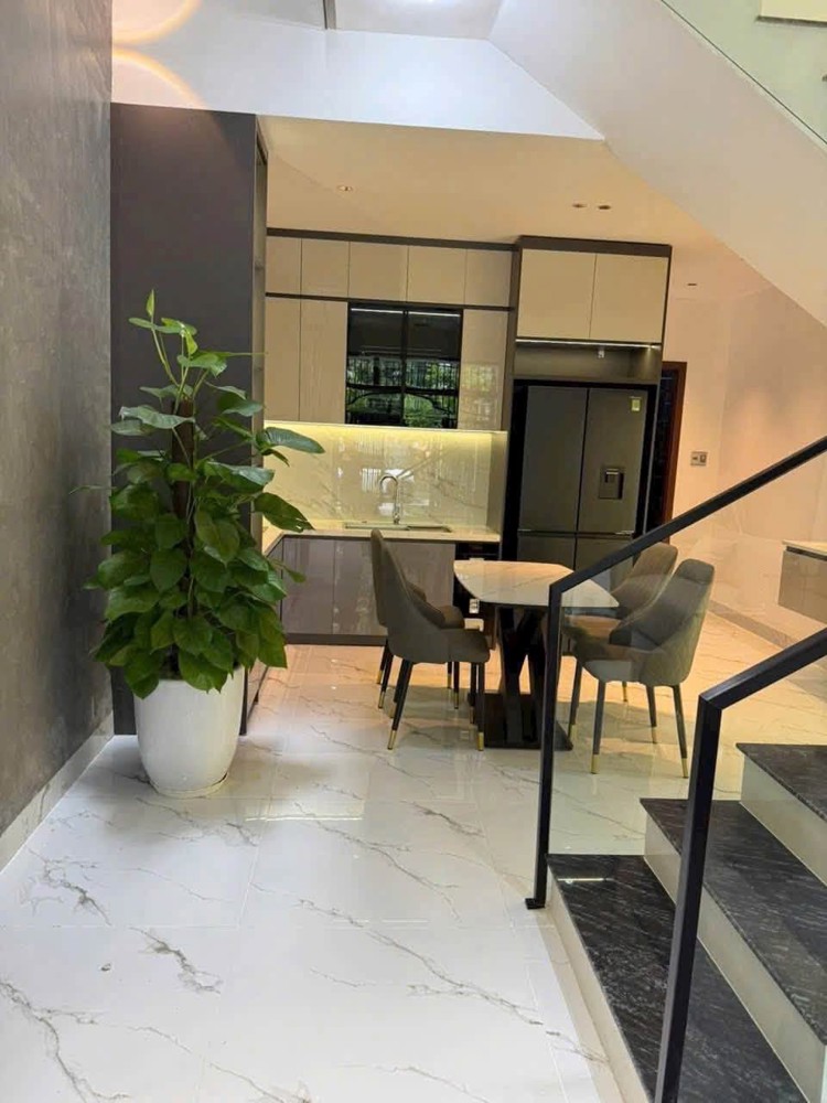 Nhà Full Nội Thất 3 Tầng Đường Dương Đức Hiền - Gần Biển