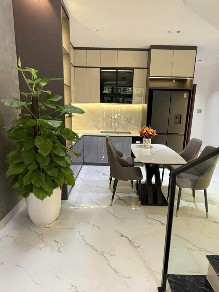 Nhà Full Nội Thất 3 Tầng Đường Dương Đức Hiền - Gần Biển