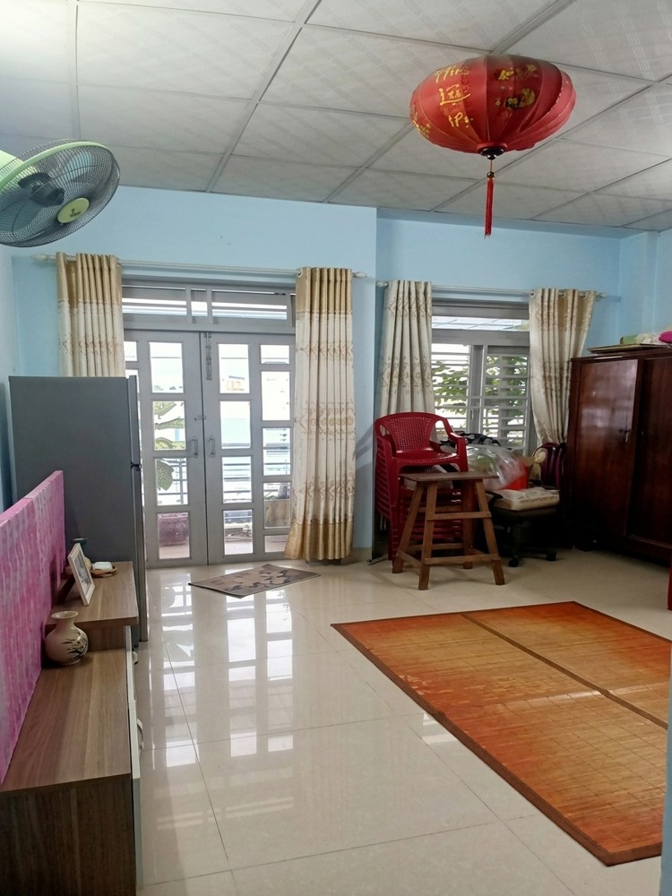 [Dp112*] Nhà Dòng Tiền 40Tr Sát Chợ Lạc Quang Giá 9.X Tỷ
